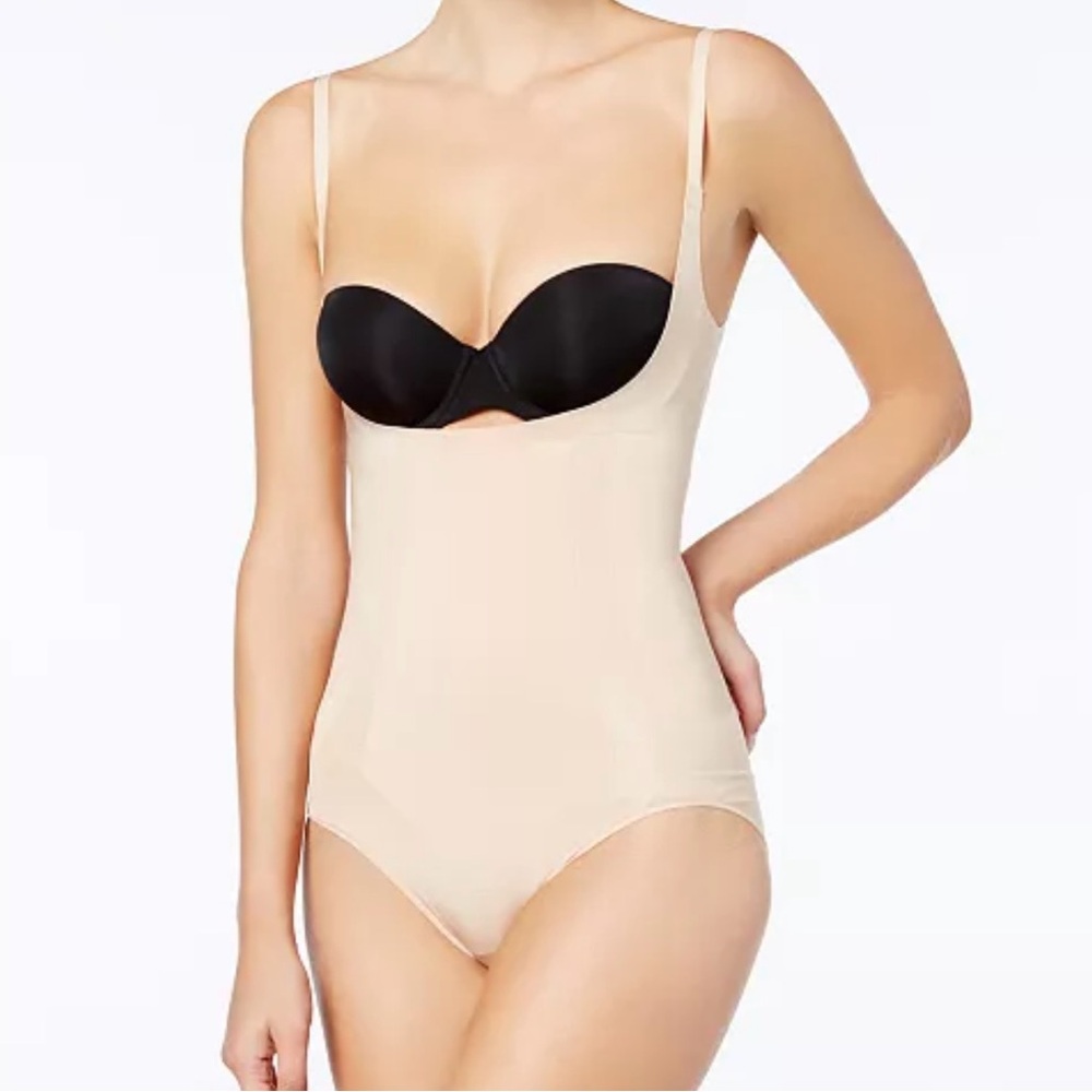 SPANX - NWOT Sz 3X OnCore Open-Bust Panty Bodysuit in Soft Nude